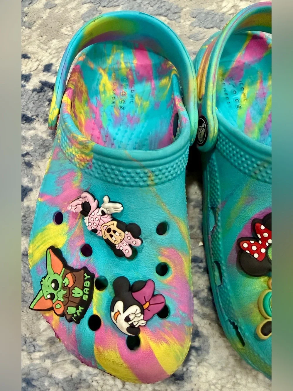 CROCS bright tie